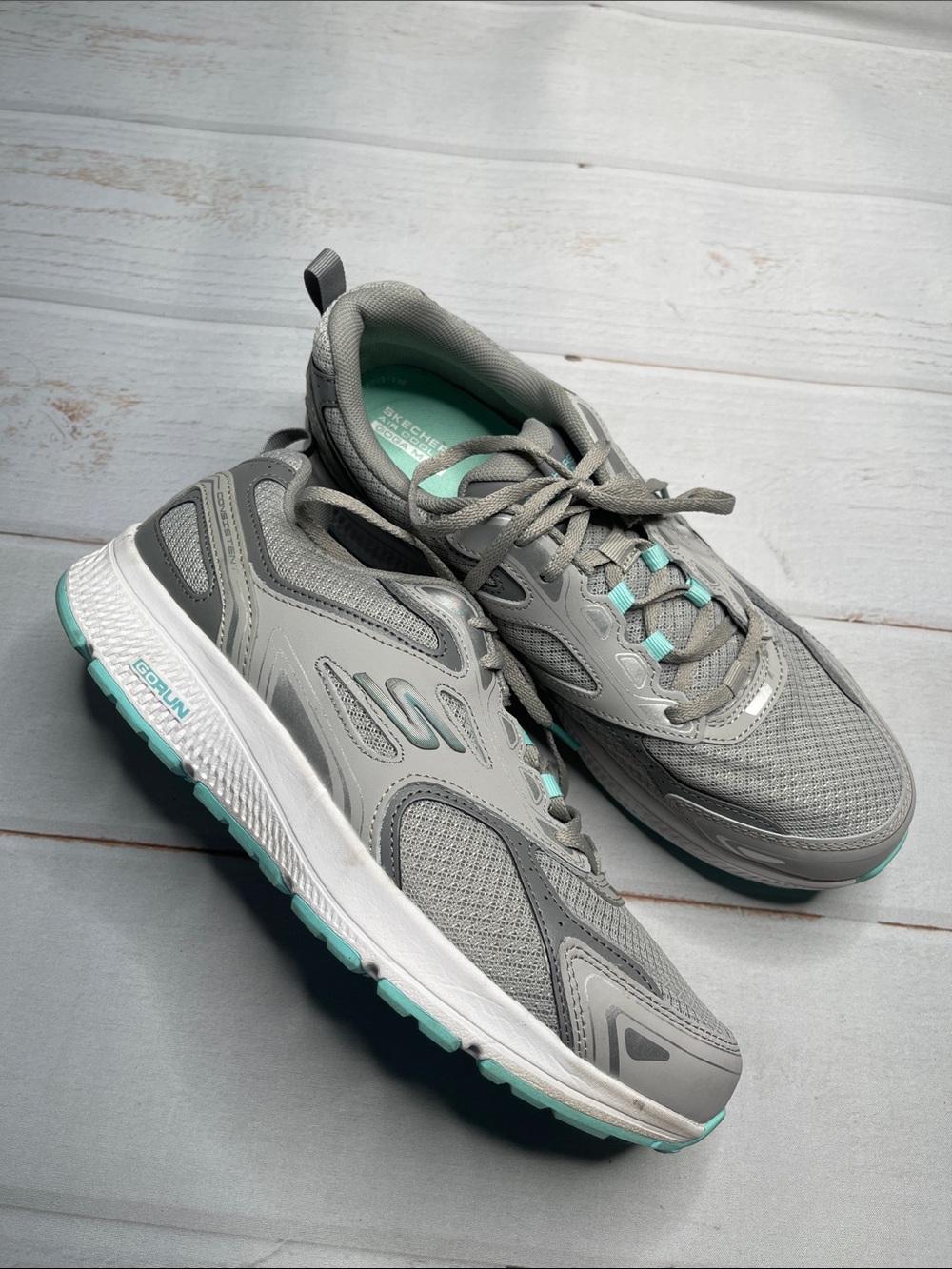 Sketchers 11 Go Run Goga Mat Shoes Sneakers Lace Up Gray Women’s Comfortable